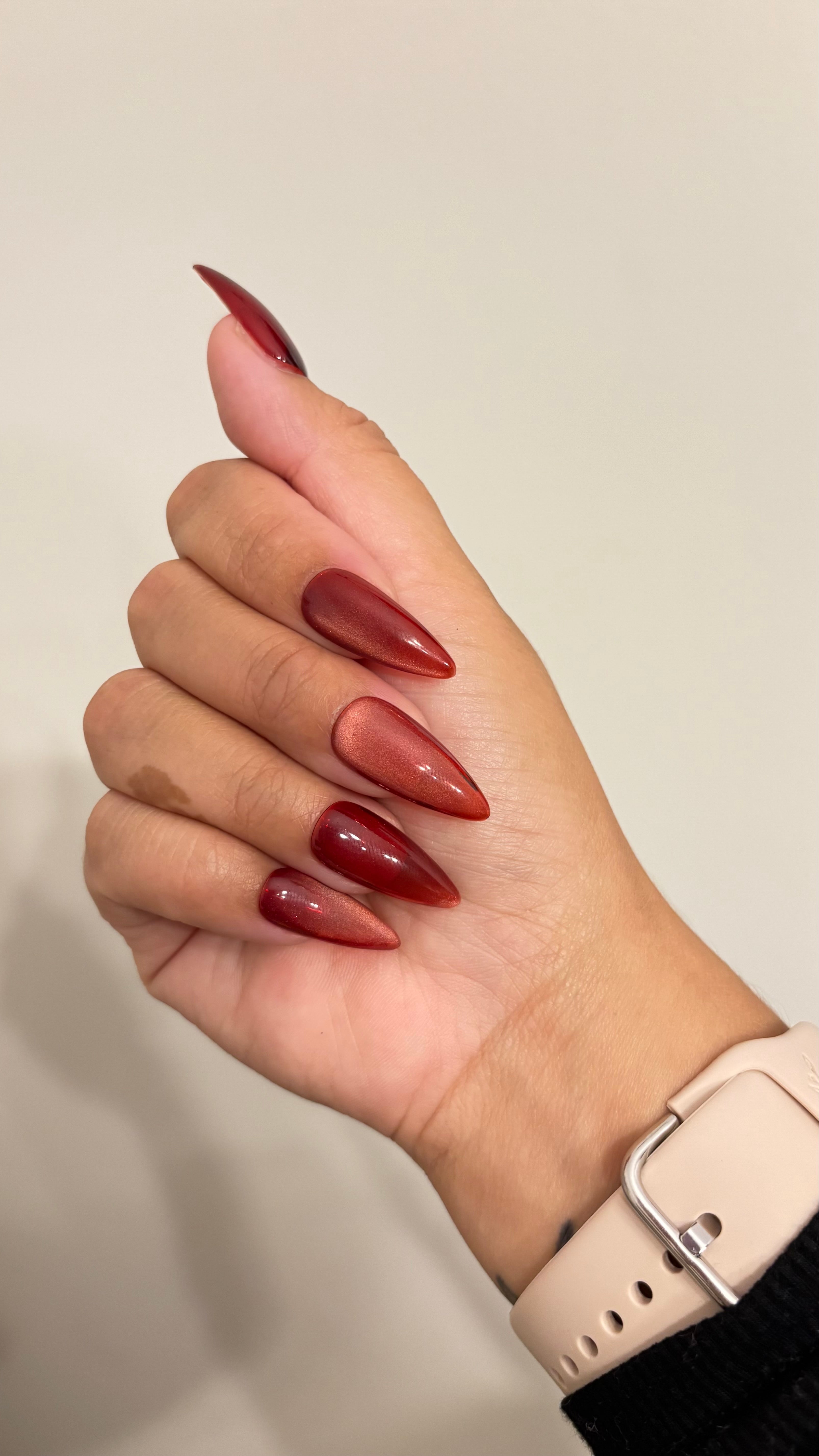 Red cat nails